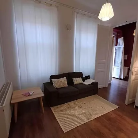 New 2br Near Andrassy Av. And Varosliget