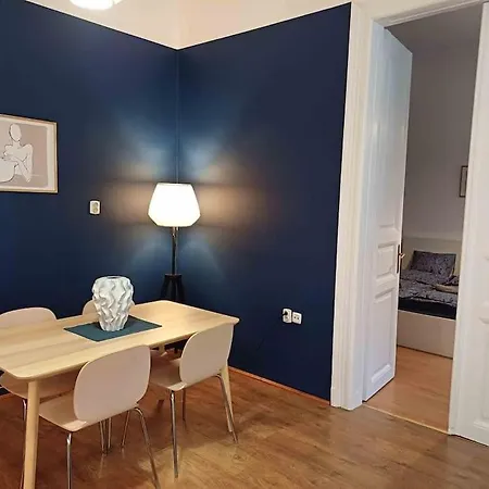 Apartment New 2br Near Andrassy Av. And Varosliget