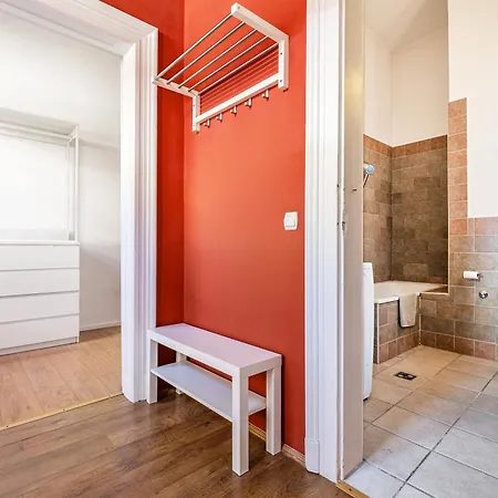 New 2br Near Andrassy Av. And Varosliget *