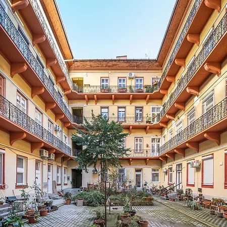 New 2br Near Andrassy Av. And Varosliget Lejlighed *
